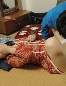 Mai Shimizu has the pussy licked and rubbed