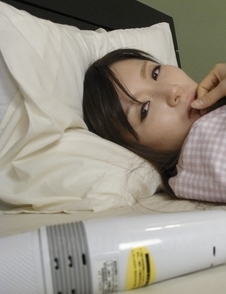 Hitomi Tsukishiro gets horny and uses toy