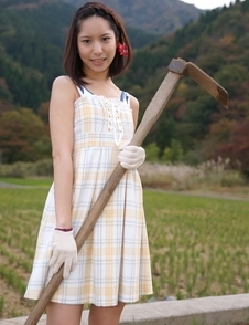 Nagisa, Hana, Maria are farmer girls ready