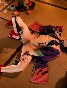 Beautiful japanese Aika Suzumiya spreading legs and showing pussy