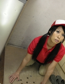 Asian Miku Oguri delivers pizza and in fucked