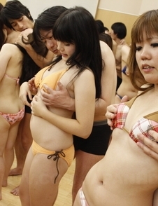 In this people orgy many Asian gals get cum