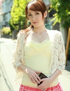 Asian Chika Sasaki in pink and yellow outfit