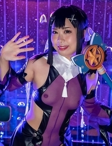 Hot japanese Mayu Sakurai spreading pussy and ass