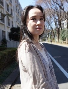 Junko Nishimura is an Asian lady presenting