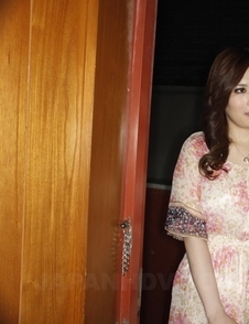 Yuko Iijima shows pussy in panties under cute