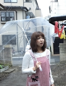 Juri Kitahara housewife is watched by men
