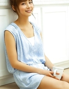 Saki Aibu in blue dress is so sexy doing soap bubbles