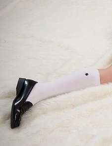 Supreme schoolgirl Mizuho Shiina slides her panties to the side to show it off