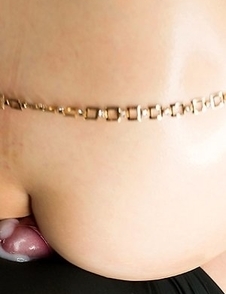 Kaede Oshiro using her well-oiled booty to make this guy orgasm on cam