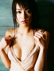Yuriko Shiratori with sexy body loves spending time on sand