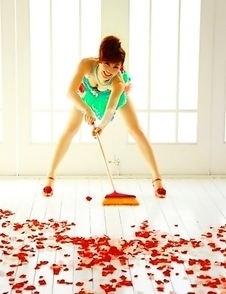 Yumi Sugimoto sexy doll loves lemons and playing around