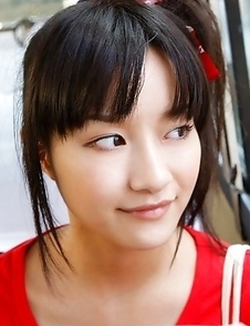 Miyake Hitomi has some perfect to be photographed curves