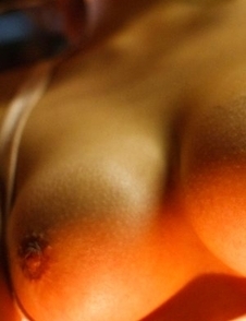 Rina Itoh loves to show her huge jugs with naughty nipples