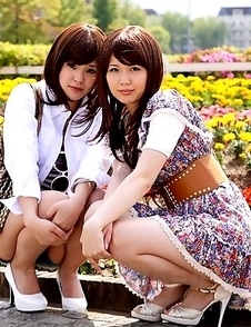 Rimu Endo and Ueno Misaki show off