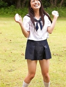 Tomoe Yamanaka babe is playful and shows hot ass in the classroom