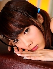 Sweet Ageha Kinoshita showing off