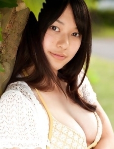 Tomoe Yamanaka babe shows huge melons outdoor in naughty positions