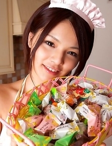 Tsubasa Akimoto in kinky lingerie has candies to offer