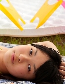 Tomoe Yamanaka babe shows huge melons outdoor in naughty positions
