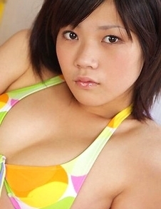 Airi Sakuragi shows racy bum and round cans in bath suit