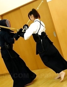 Kendo lady Jun Sena in a foursome