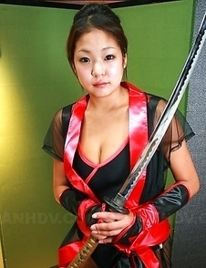 Super hot Asian slut gets toyed