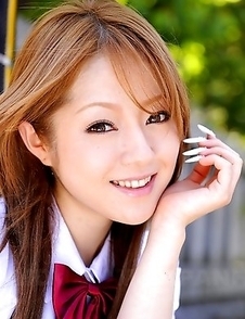 Teen chick Ria Sakurai shows off
