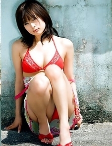 Natsume Sano sexy doll shows hot body anywhere she likes