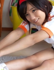 Japan teen Yuzuki Hashimoto does gym exercises and enjoys ice cream