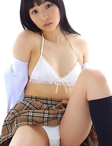 Kotone Moriyama shows behind under uniform short skirt