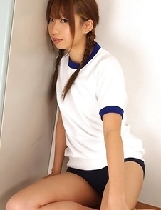 Satsuki Konichi in sports equipment plays at locker room