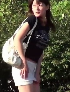Japanese Piss Fetish Porn - Girls Pissing - Park, Piss, Surprise!
