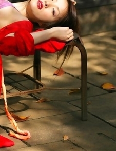 Saki Seto takes geisha outfit off and shows leering curves