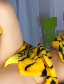 Yuri Hamada is sexy and in mood for some action tiger