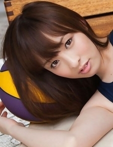 Maho Kiruma shows sexy curves in bath suit in her garden