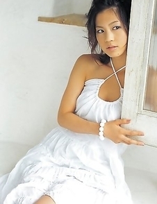 Misako Yasuda conquers the world with her curves and smile