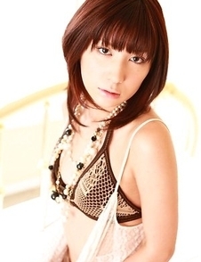 Miu Nakamura with sexy curves in lingerie is one hot babe
